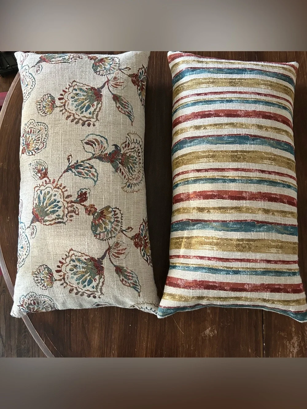 Set of 2 Lumbar 25”x13” Floral Striped Pillows Unbranded No MaterialTag